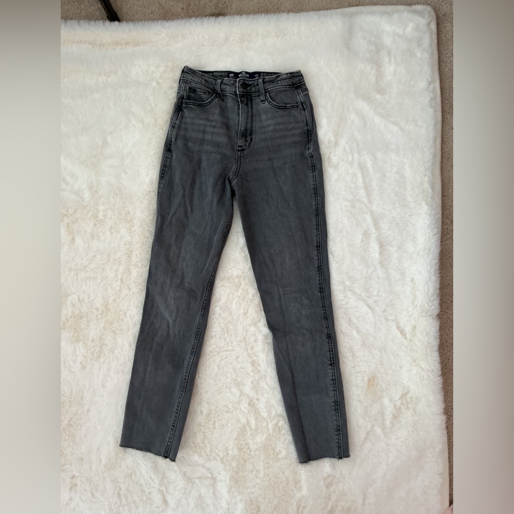 Hollister Women's High Rise Dark Gray Jeans‎ Ultra High Mom Jean 00R